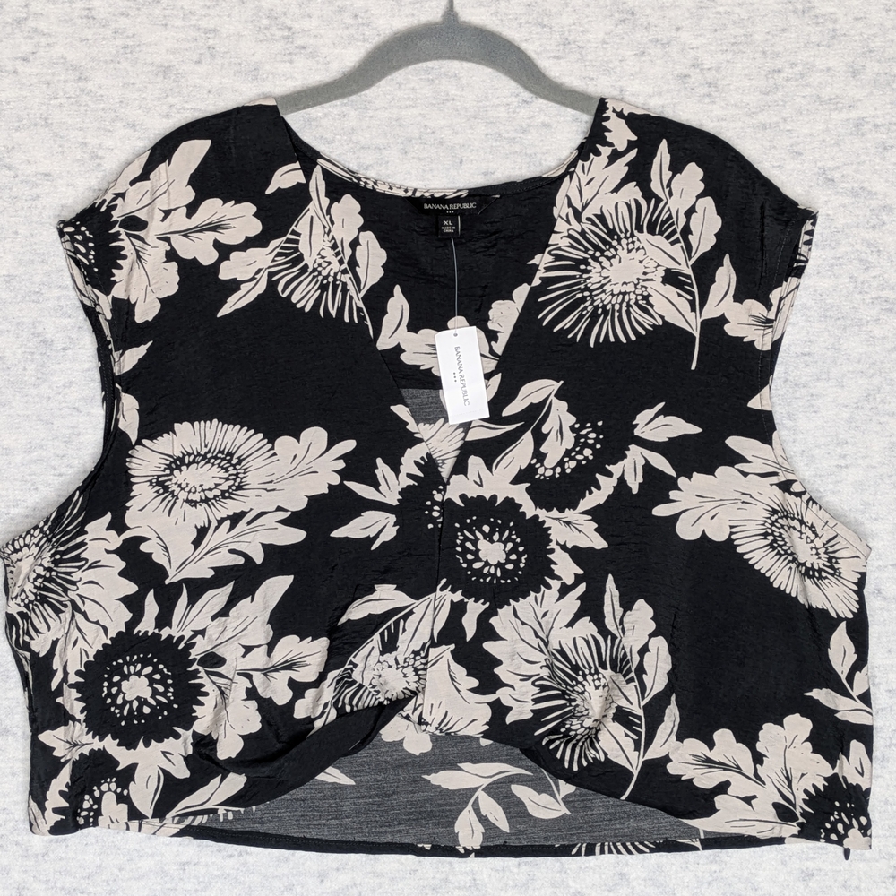 Floral Black and Cream Banana Republic Women's Twisted Front Hem Crop Top XL